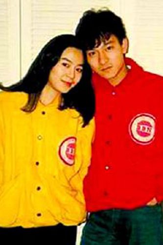 媒体报道朱丽倩和华仔相恋22年