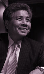 关于杨勋:冷静的冒险派的毕业论文题目范文